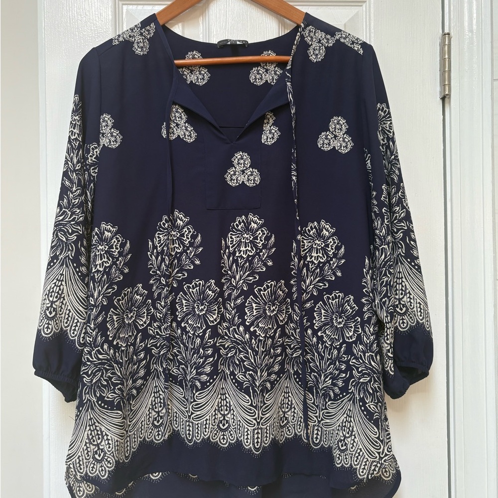 West Kei Blue Cream Relaxed Graphic Blouse